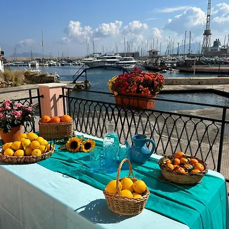 Casa Fronte Mare-2